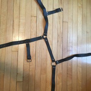 Women's genuine leather chest harness - like new